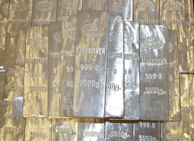 silver, bars, 5000 grams, real value, crisis preparedness, crisis, silver bars, precious, metal, precious metal, shine, pension, economic crisis, fine silver, silver, silver bars, silver bars, silver bars, silver bars, silver bars. Fine silver vs sterling silver: what the names don't tell you