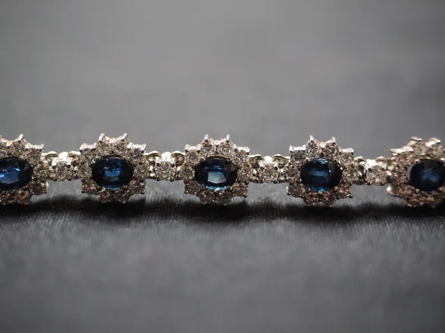 chain, jewellery, gemstone, precious, silver, silver jewelry, sapphire, sapphire jewelery, necklace, earrings, sapphire, sapphire, sapphire, sapphire, sapphire. Handmade silver work business guide: records, care, repair