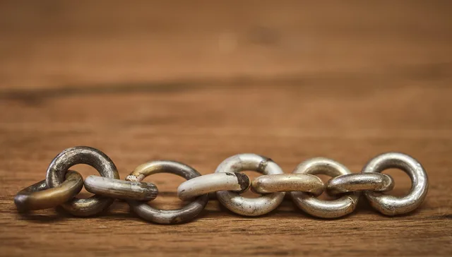 chain, raw, goldsmith, silver, chain links, silver jewelry, jewellery, handwork. How Silver Jewelry Is Made: Hallmarks, Casting and Solid vs Plated