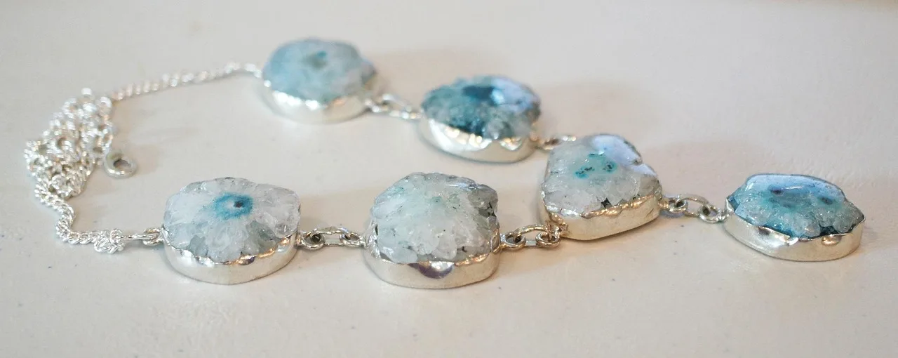 solar quartz geode, stone, necklace, blue, gem, gemstone, natural, cabochon, setting, bezel, jewelry, jewel, fashion, accessories, crystal, quartz, semiprecious, light, choker, chain, necklace, necklace, necklace, necklace, necklace, jewelry. Stone setting security checklist: stage by stage